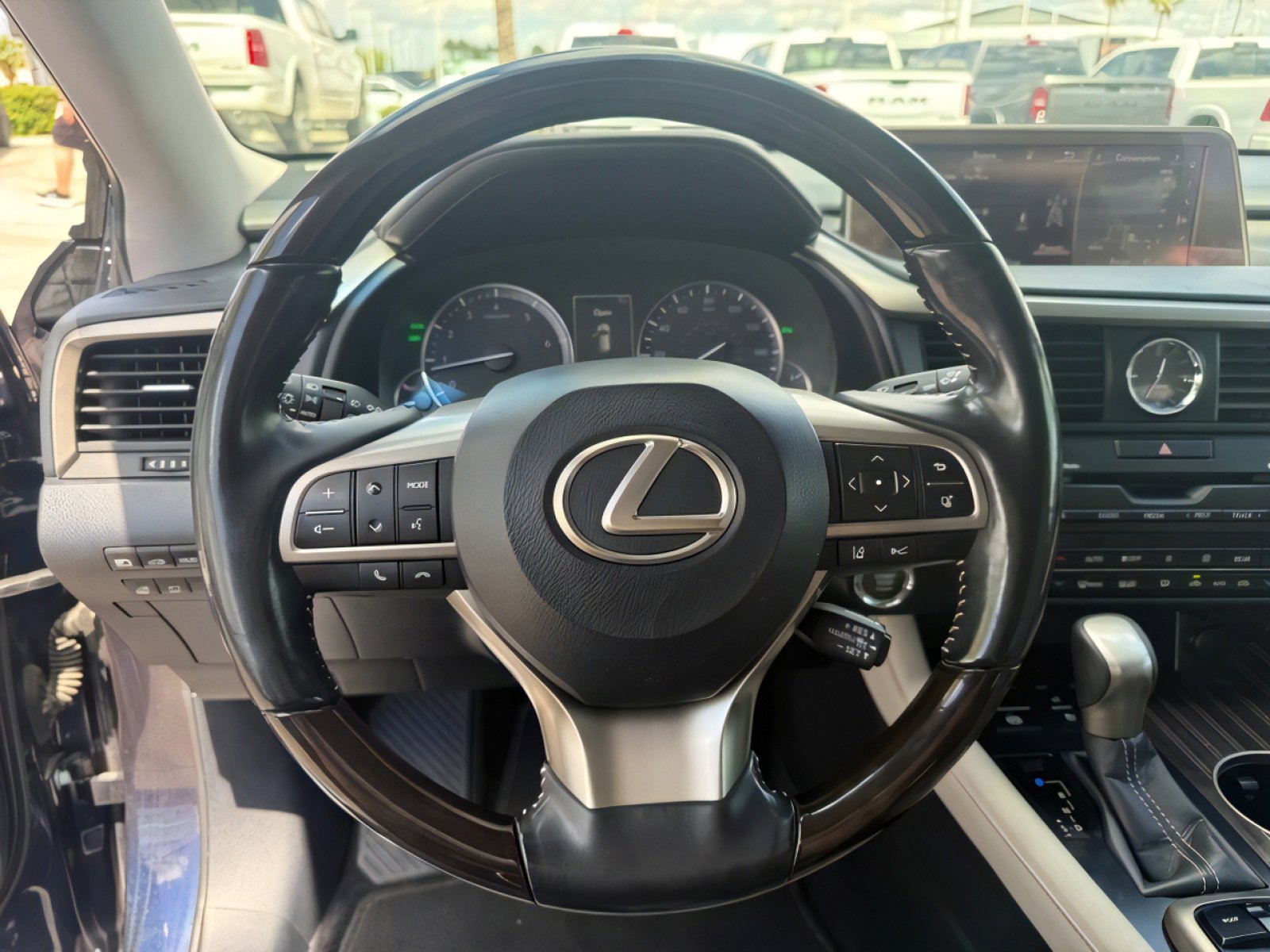 Used 2018 Lexus RX 350L Luxury w/ Accessory Package image 10