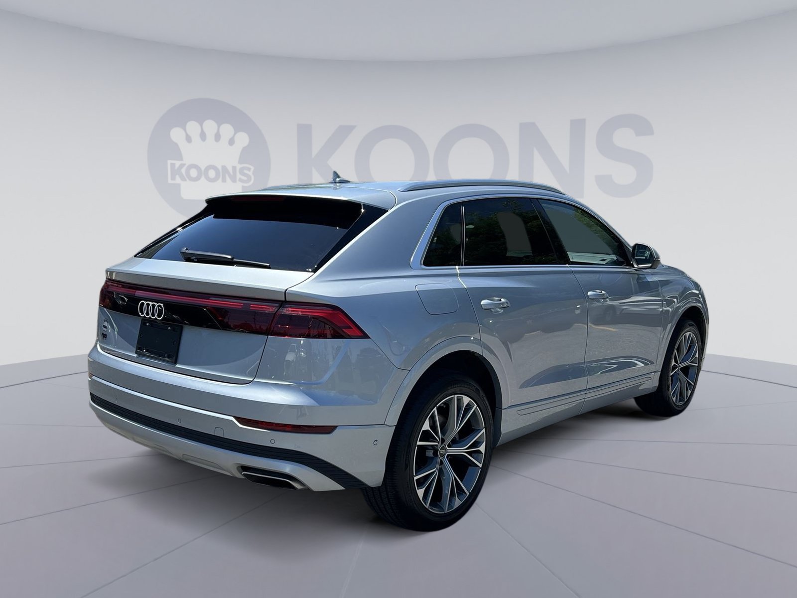 Used 2025 Audi Q8 Premium AWD/4WD image 7