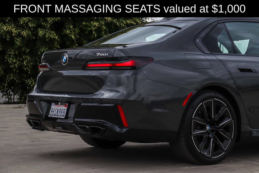 Used 2023 BMW 760i xDrive w/ Luxury Rear Seating Package AWD/4WD image 11