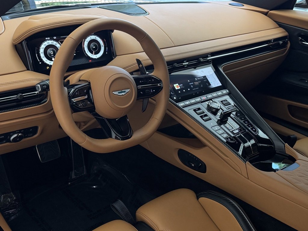 Used 2025 Aston Martin DB12 Coupe image 18