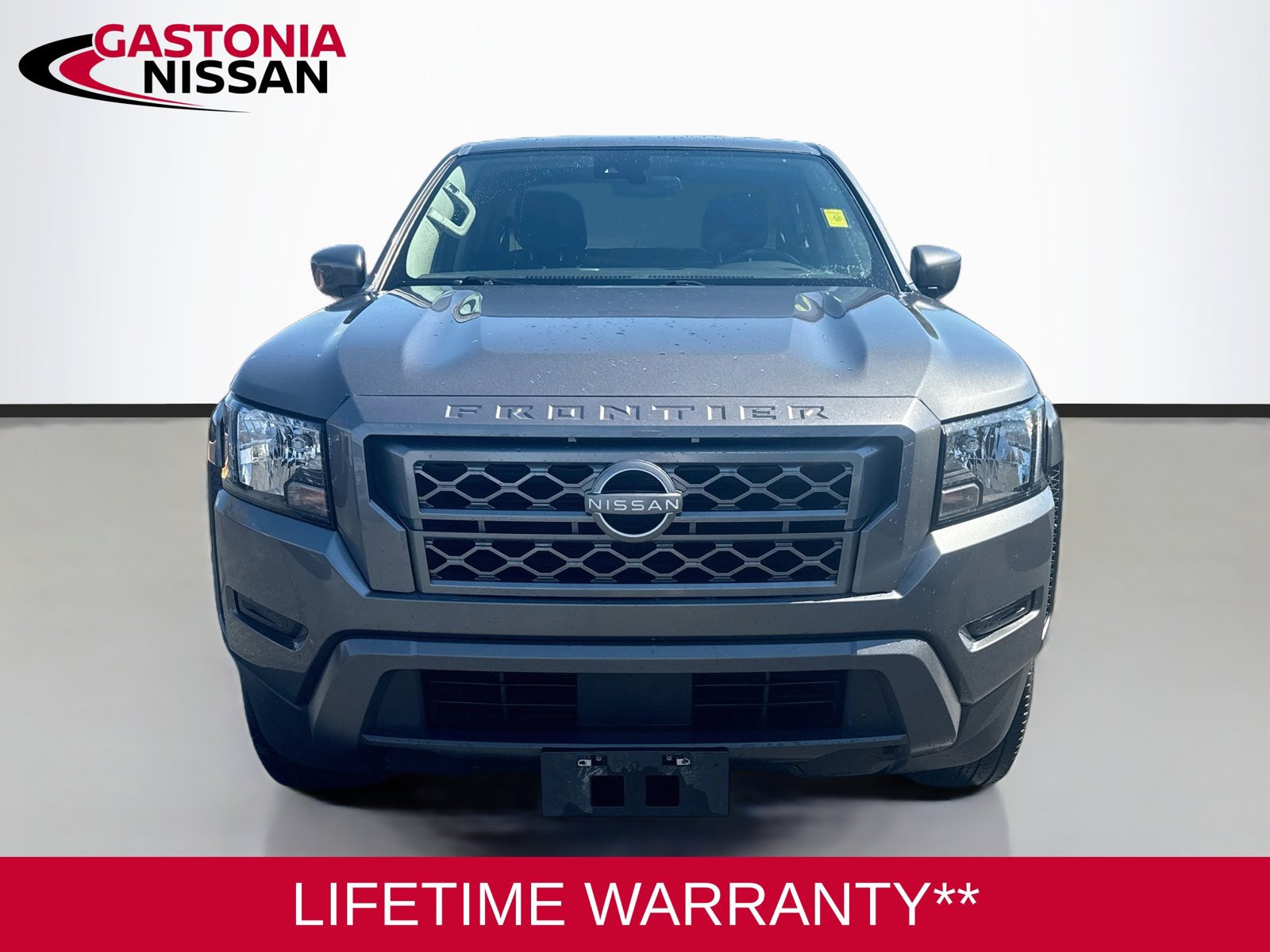 Used 2023 Nissan Frontier SV RWD image 2