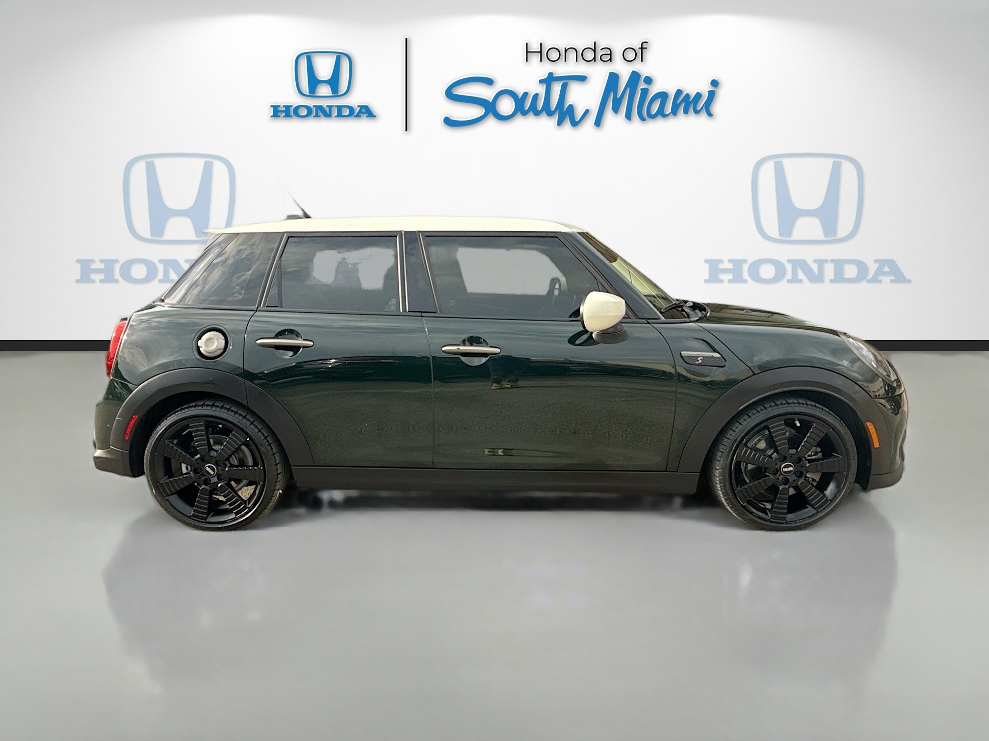 Used 2023 MINI Cooper S w/ MINI Resolute Edition FWD image 8