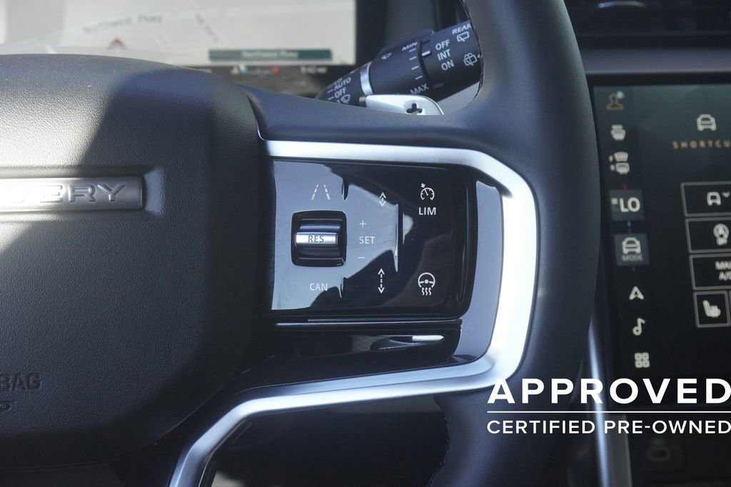 Used 2025 Land Rover Discovery Sport Dynamic SE image 13