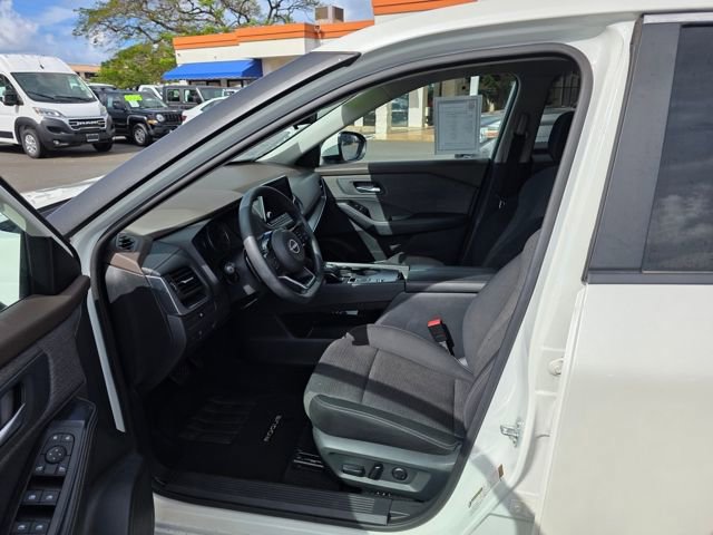 Used 2023 Nissan Rogue SV FWD image 9