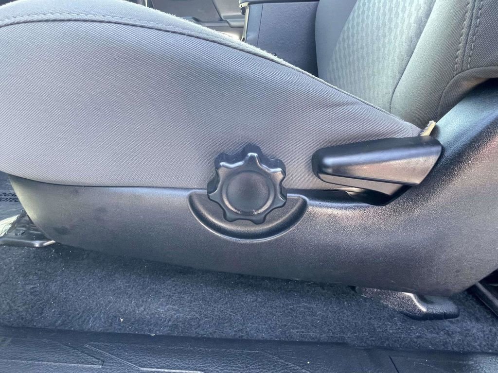 Used 2022 Toyota Tacoma SR RWD image 18