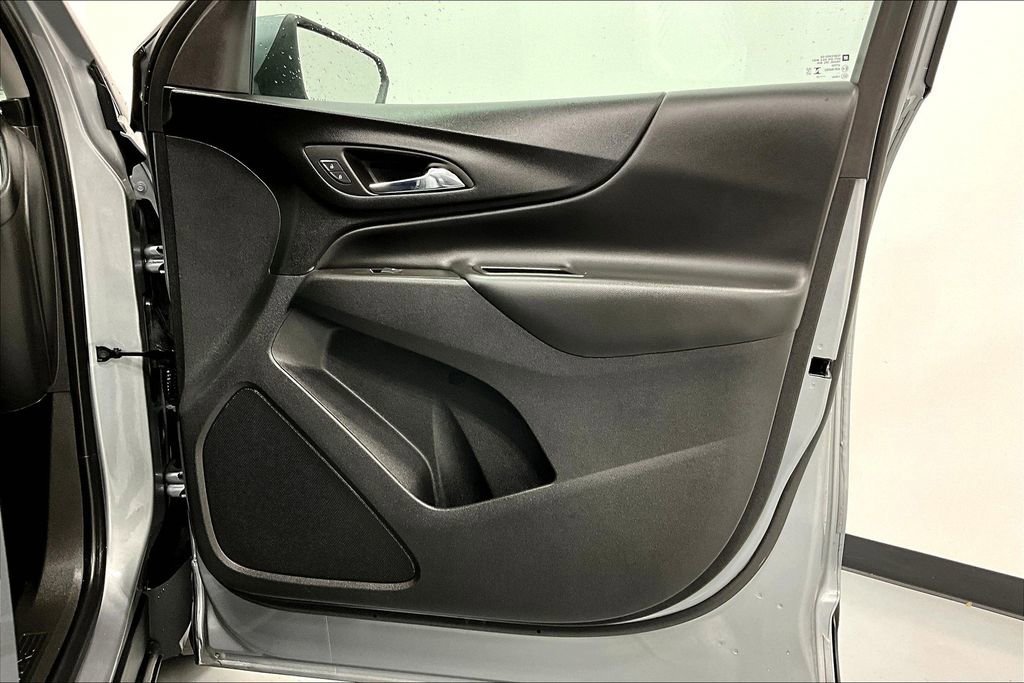 Used 2023 Chevrolet Equinox LT image 22