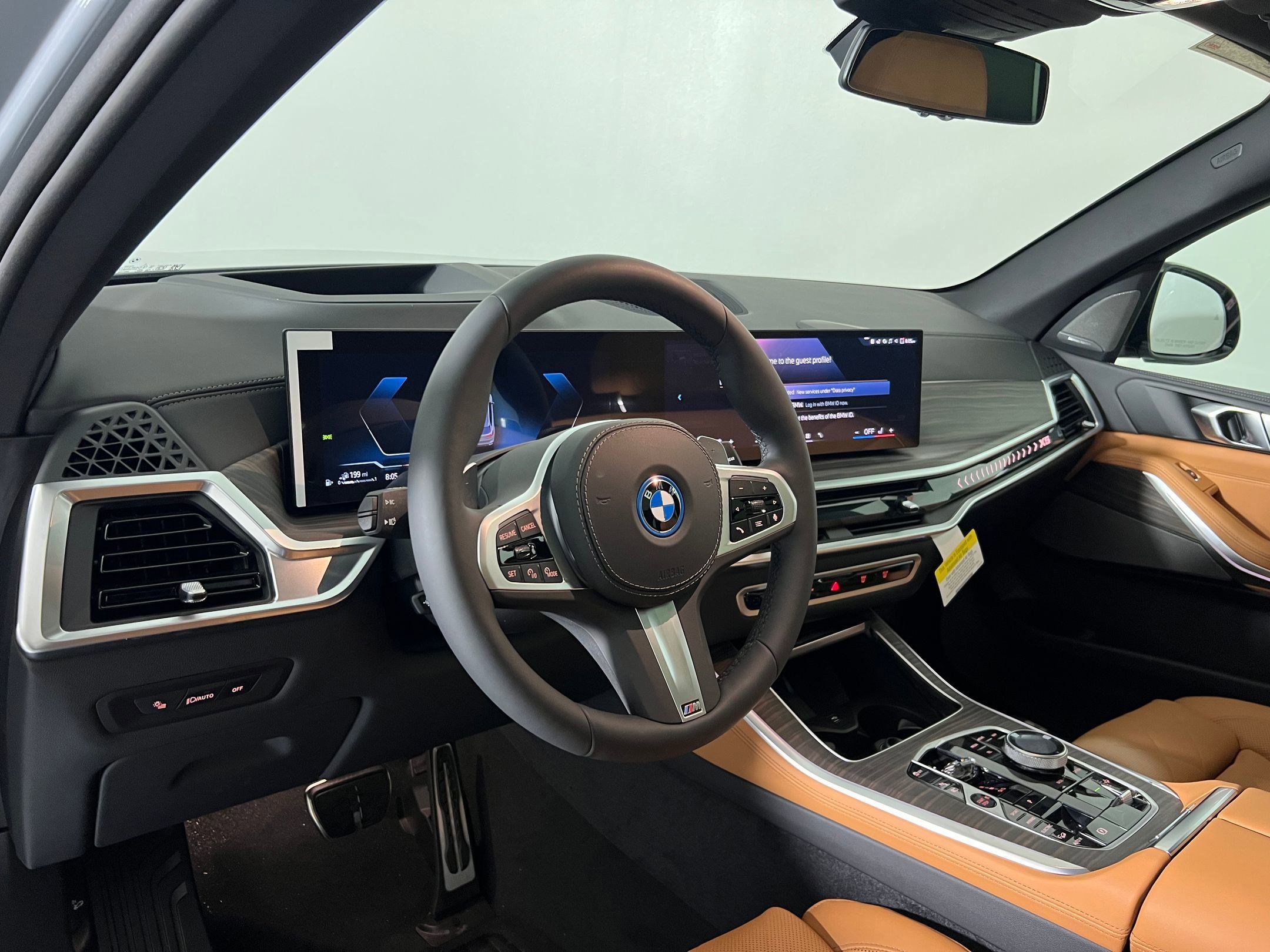 Used 2026 BMW X5 xDrive50e image 4