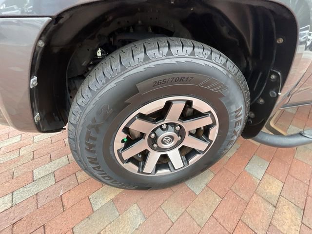 Used 2018 Toyota 4Runner TRD Off-Road Premium image 25