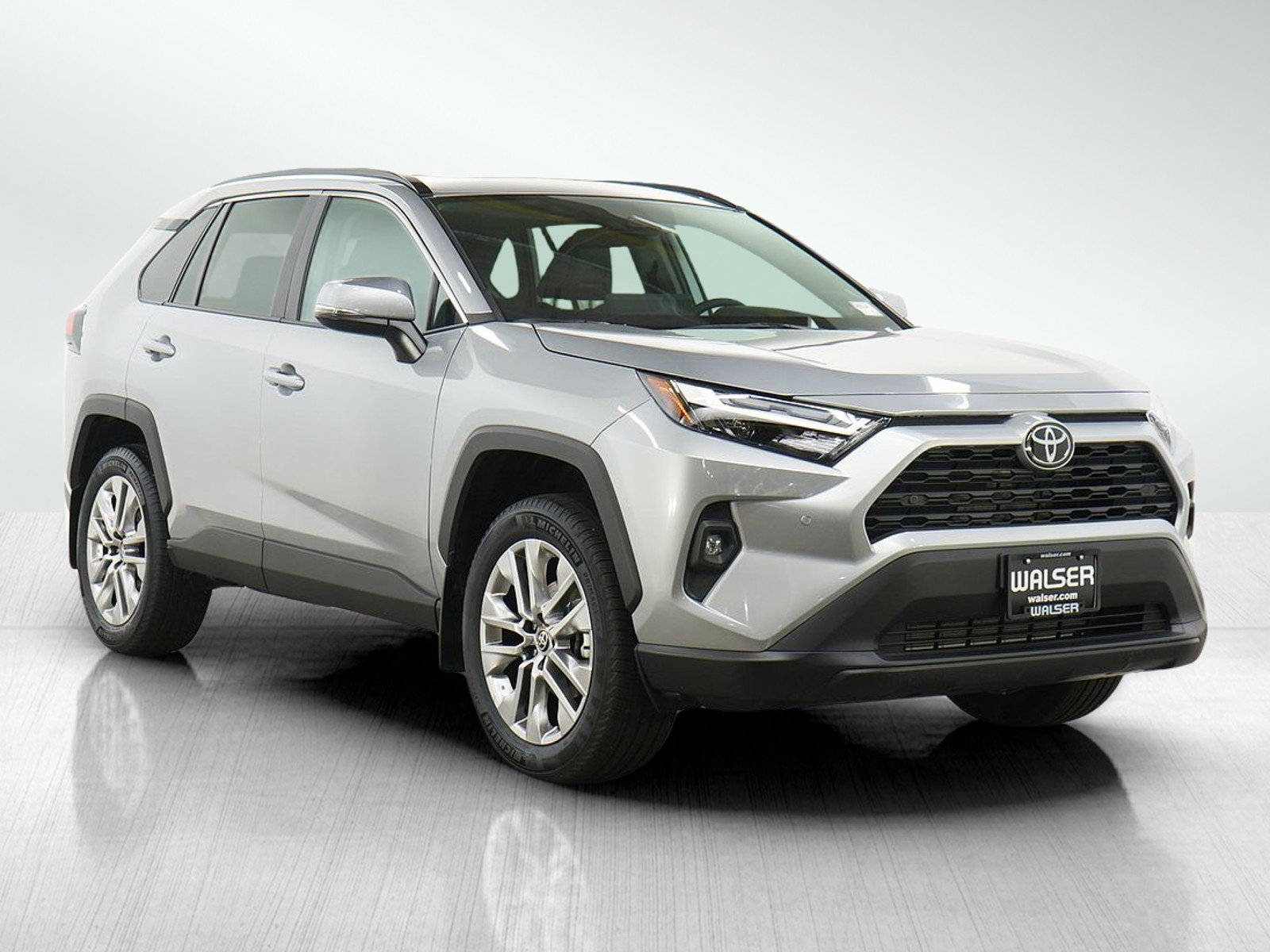 Used 2025 Toyota RAV4 XLE Premium w/ Weather Package AWD/4WD image 7