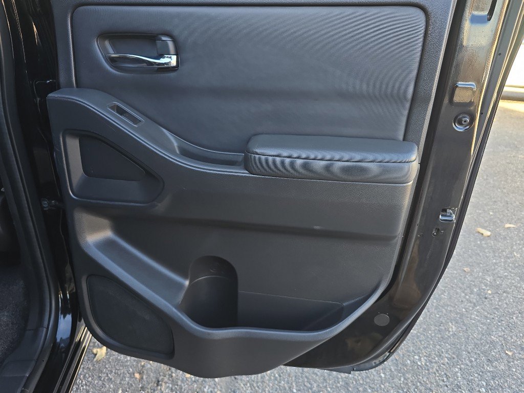 Used 2022 Nissan Frontier SV image 26