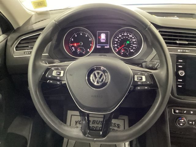 Used 2020 Volkswagen Tiguan SE w/ Panoramic Sunroof Package AWD/4WD image 7