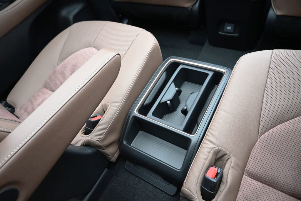 New 2026 Toyota Grand Highlander AWD Hybrid image 20