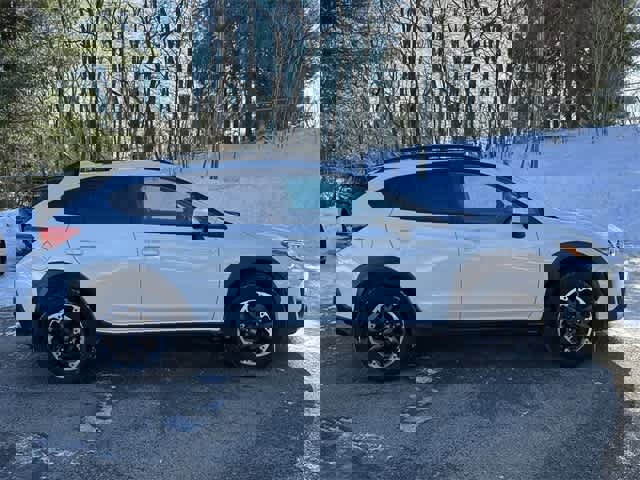 Certified 2022 Subaru Crosstrek 2.0i Premium image 3