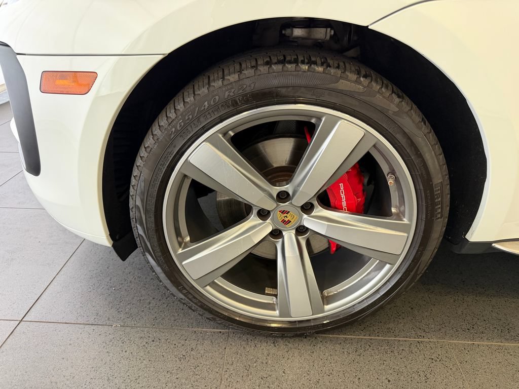 Certified 2023 Porsche Macan S AWD/4WD image 10