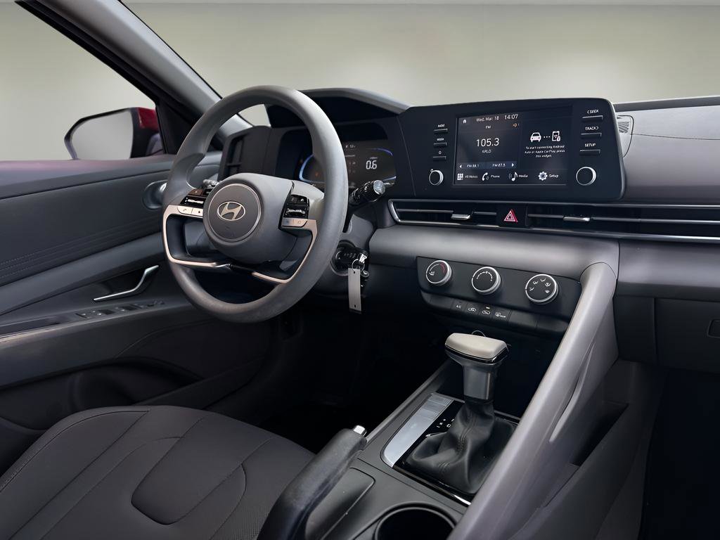 Used 2024 Hyundai Elantra SE FWD image 10