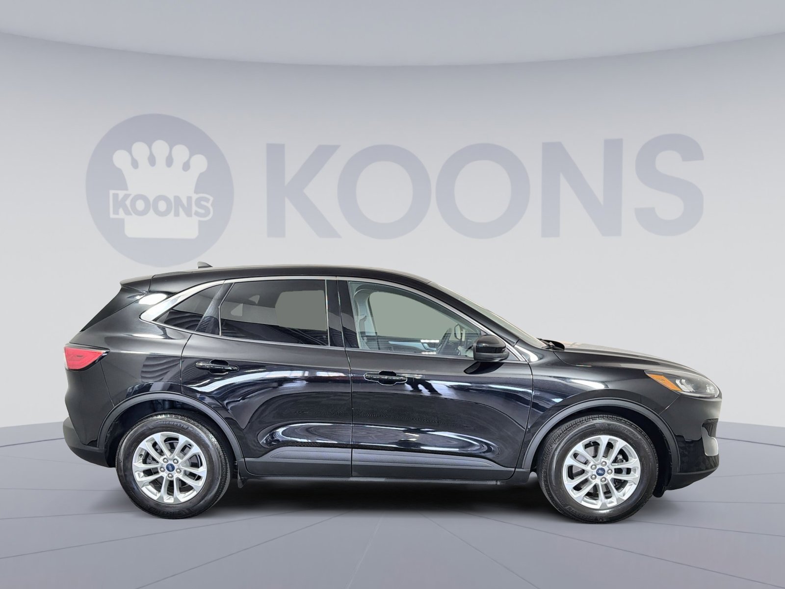 Used 2021 Ford Escape SE image 8