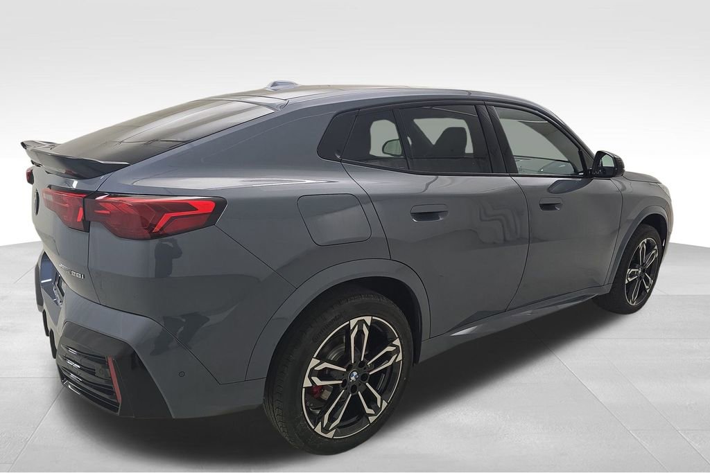 New 2026 BMW X2 xDrive28i w/ Technology Package AWD/4WD image 9