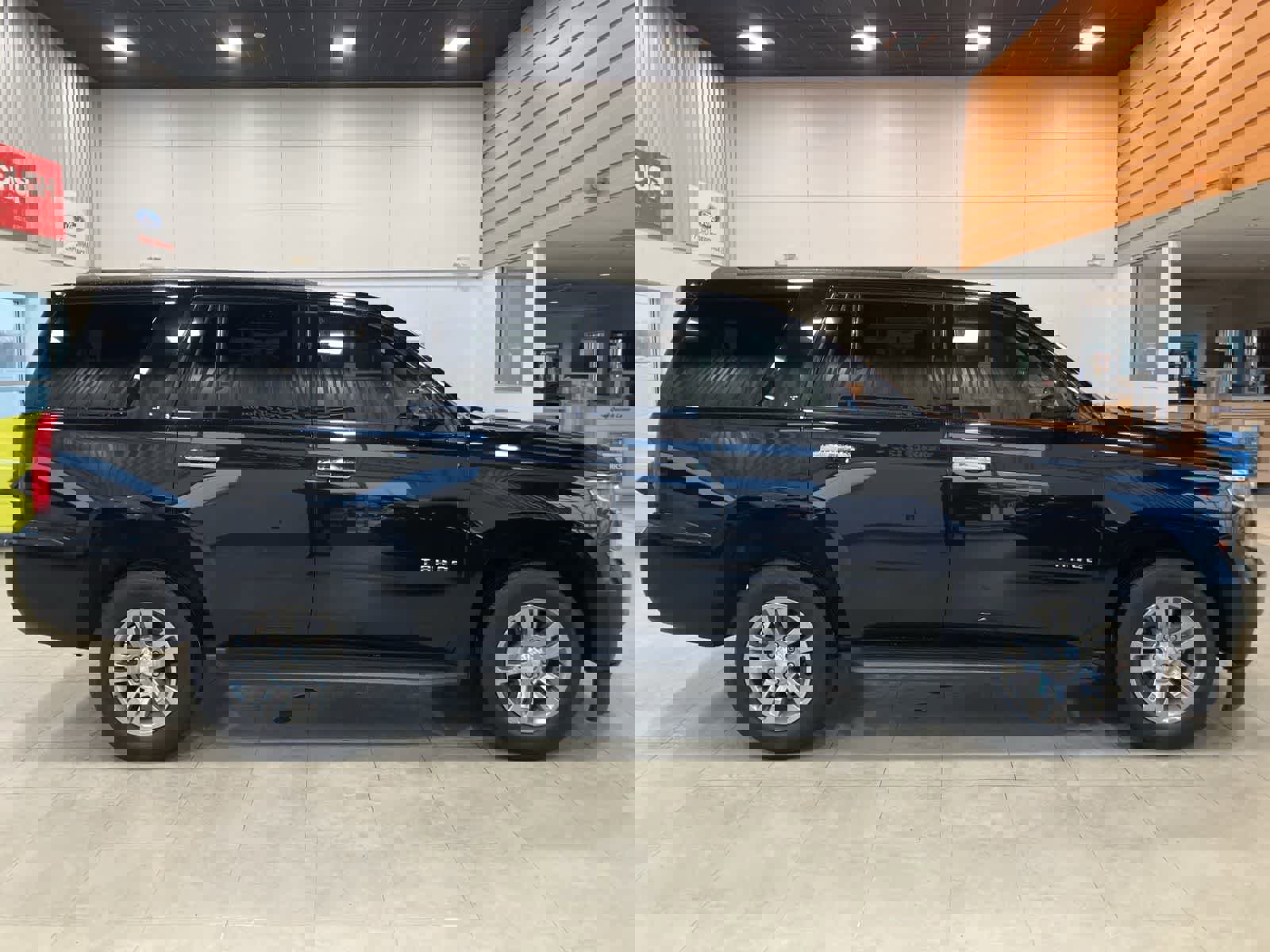 Used 2019 Chevrolet Tahoe LT image 4