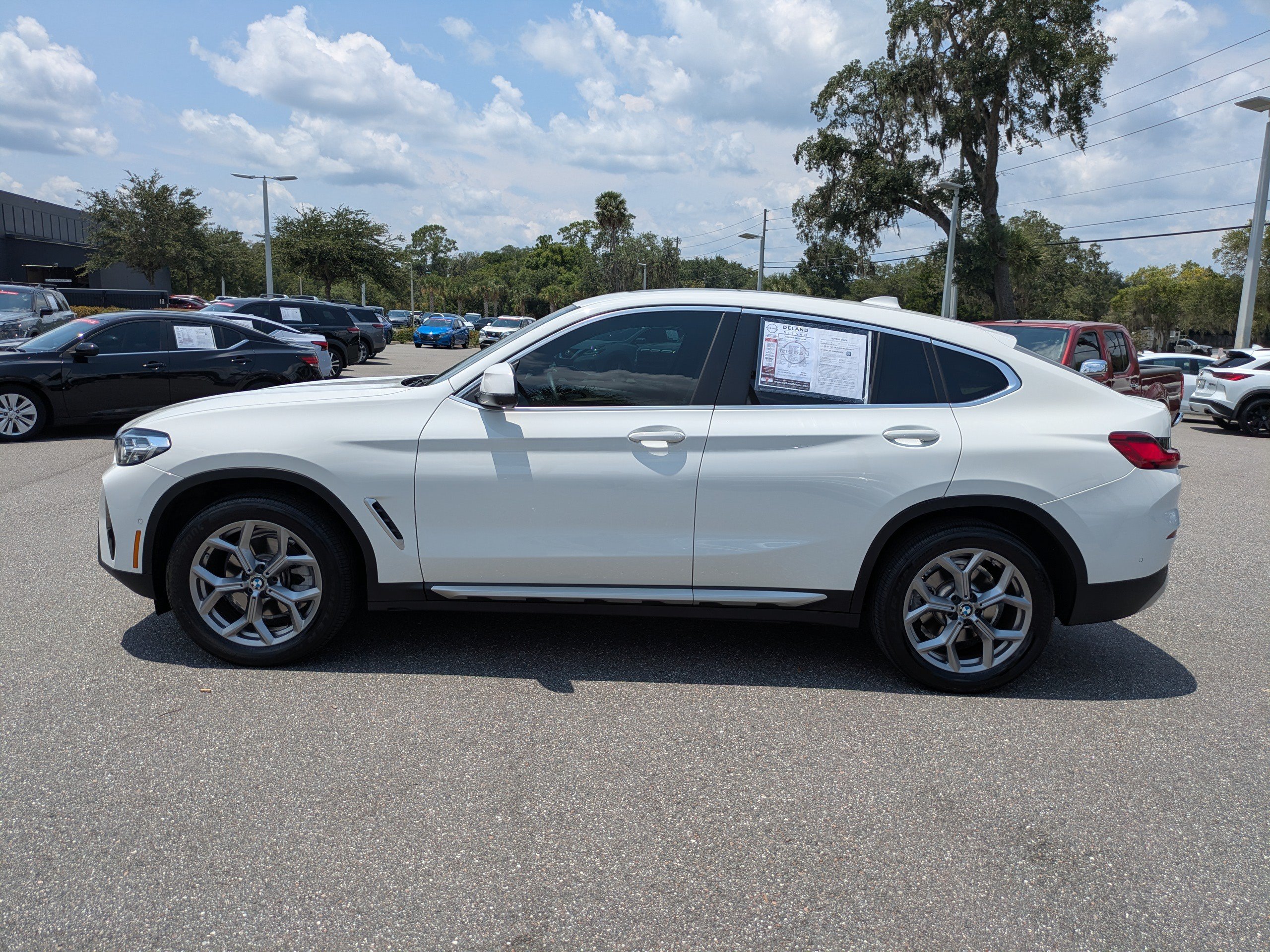 Used 2025 BMW X4 xDrive30i w/ Convenience Package AWD/4WD image 7