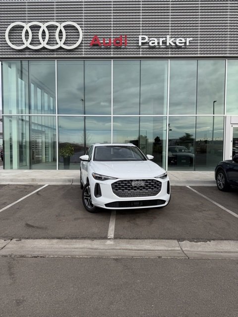 Used 2025 Audi Q5 Premium w/ Convenience Package image 1