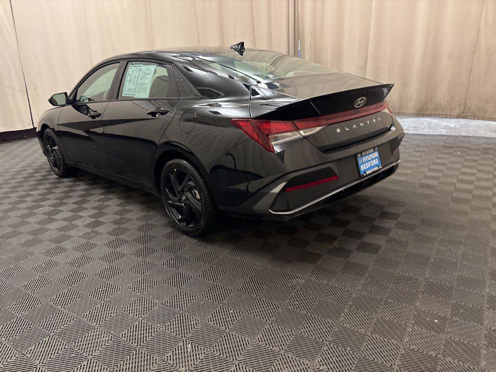 New 2026 Hyundai Elantra Sport image 7