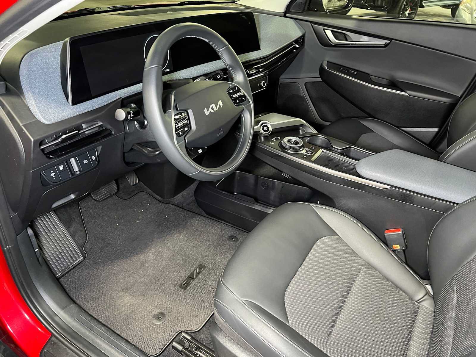Used 2024 Kia EV6 Light RWD image 24