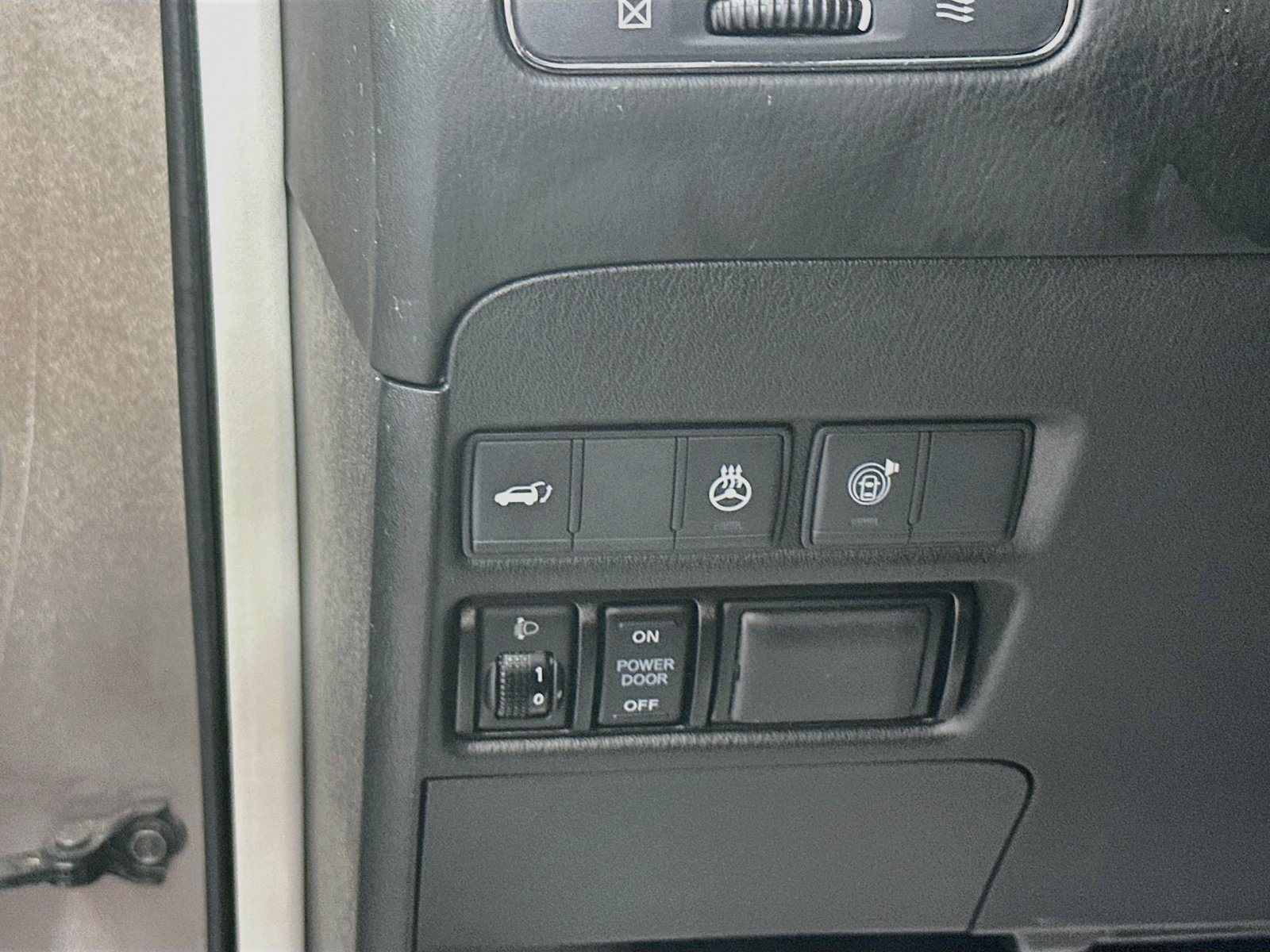 Used 2018 INFINITI QX80 2WD w/ Driver Assistance Package image 10