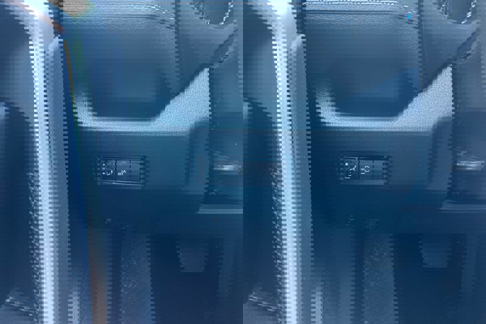 Certified 2022 Toyota RAV4 LE image 28