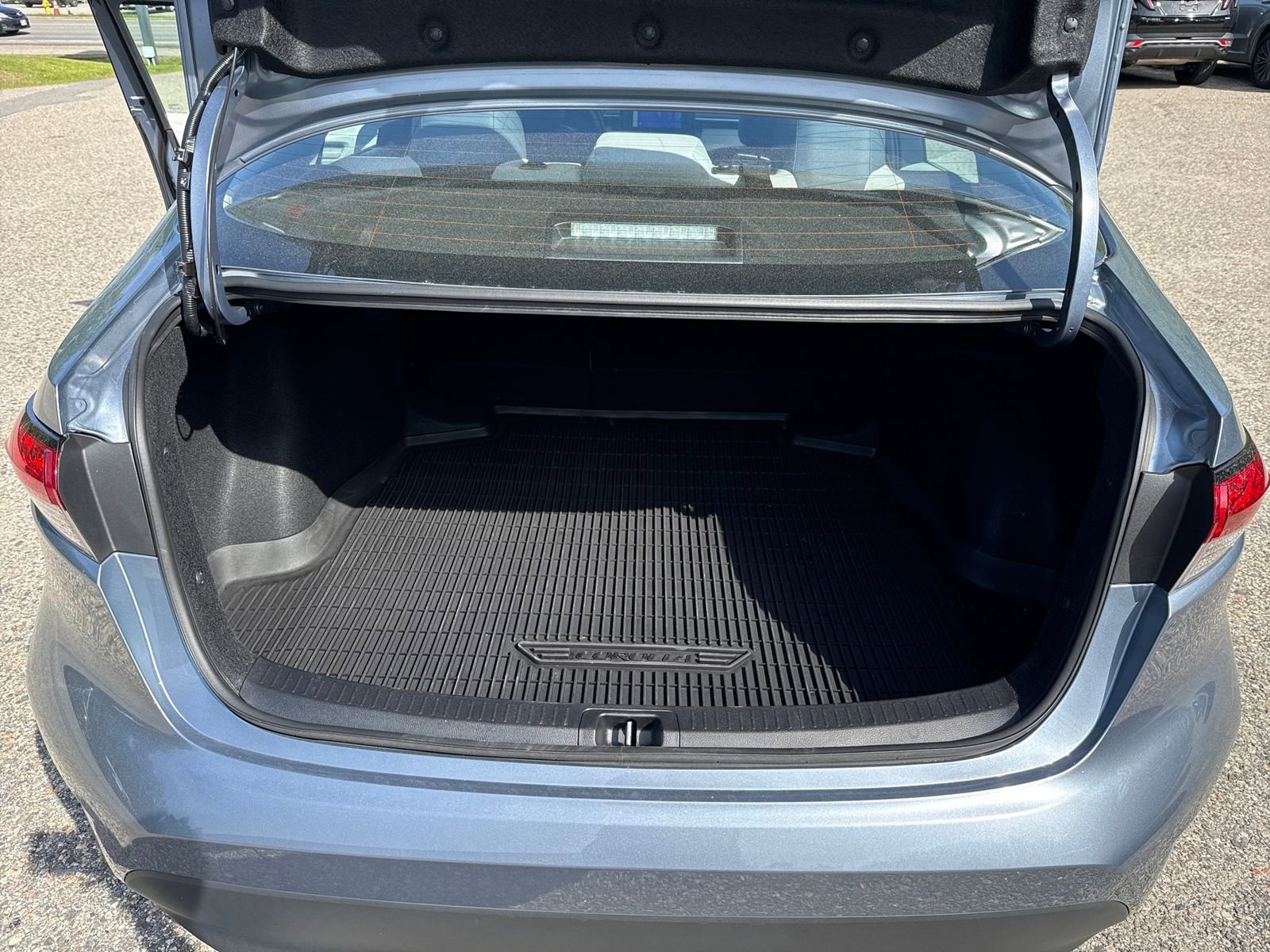 Used 2024 Toyota Corolla LE FWD image 16