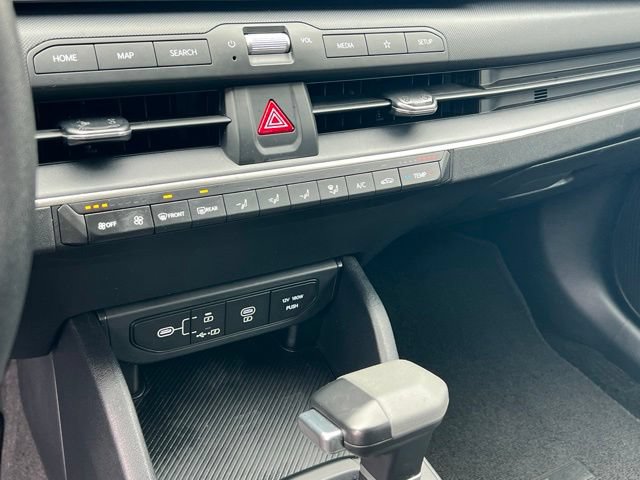 Certified 2025 Kia K4 FWD image 22