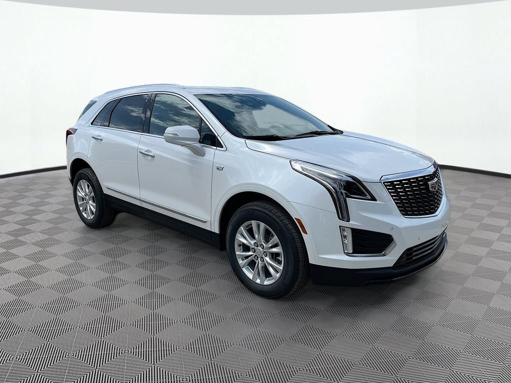 New 2026 Cadillac XT5 Luxury w/ LPO, Floor Liner Package AWD/4WD image 3