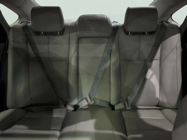 Used 2018 Toyota Avalon Limited image 23