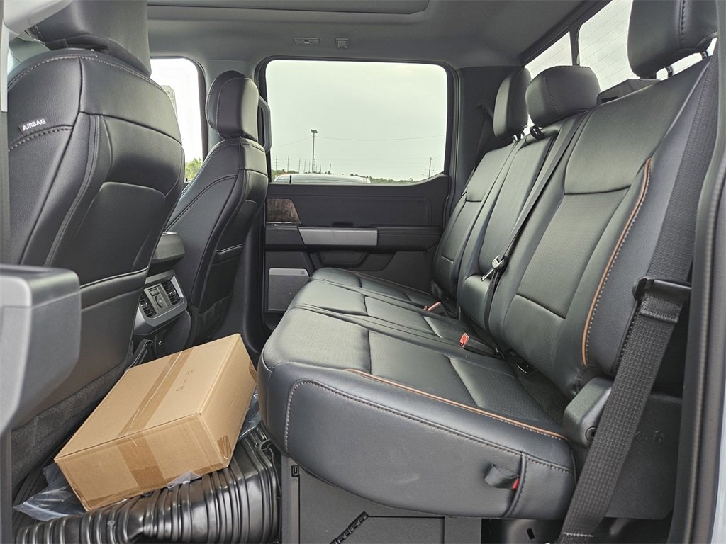 New 2025 Ford F250 Lariat w/ Lariat Ultimate Package image 27