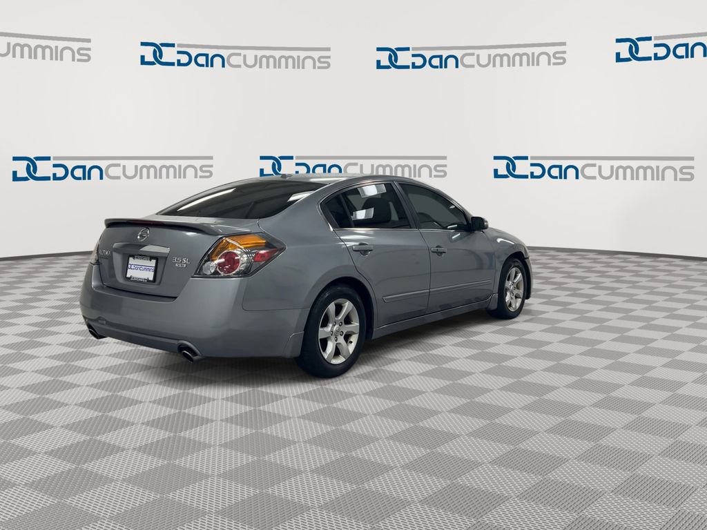 Used 2007 Nissan Altima 3.5 SL w/ Technology Pkg FWD image 8