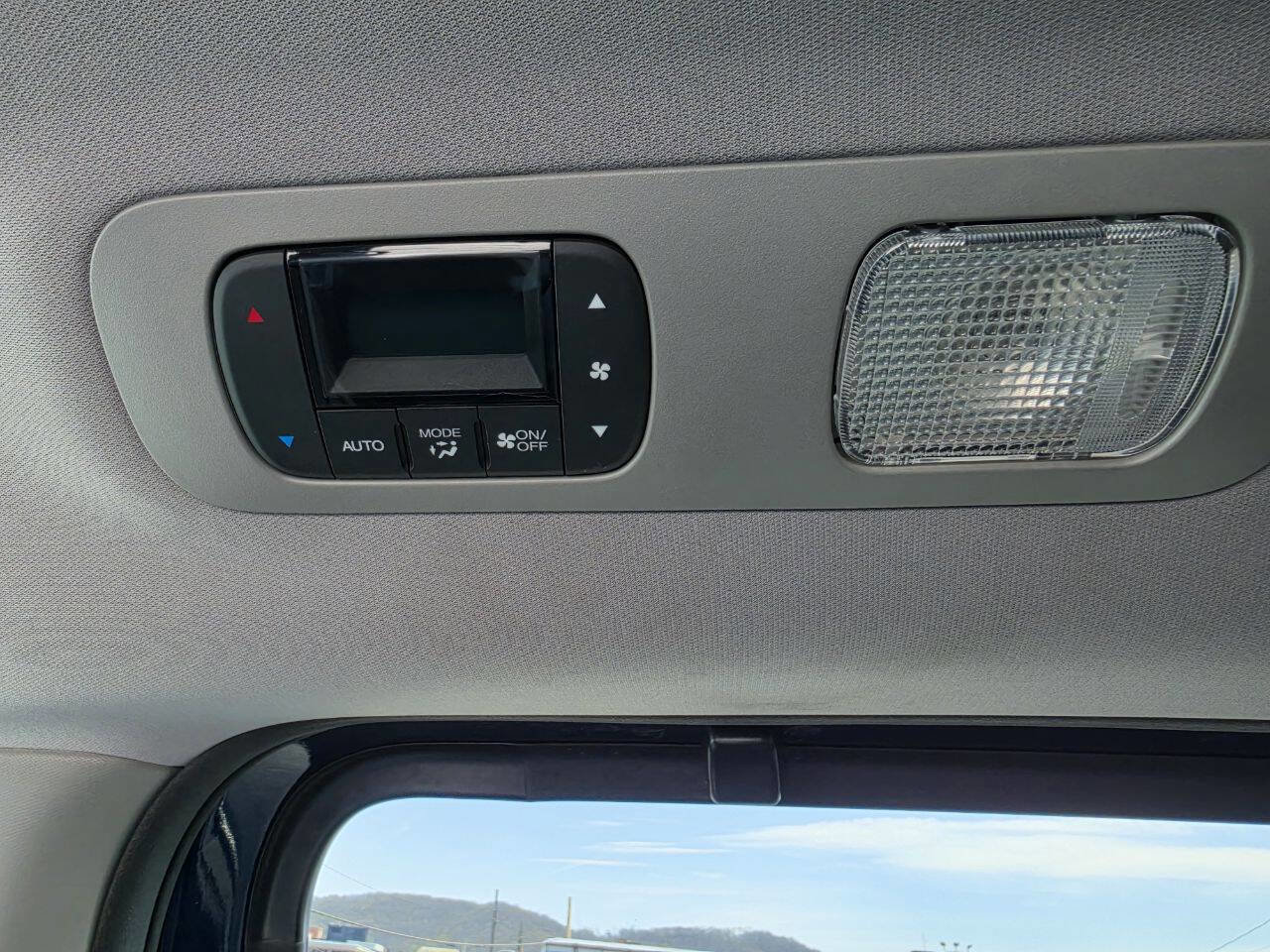 Used 2019 Honda Odyssey Elite image 17
