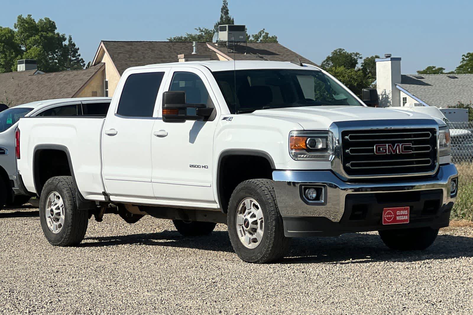 Used 2016 GMC Sierra 2500 SLE w/ SLE Preferred Package AWD/4WD image 10