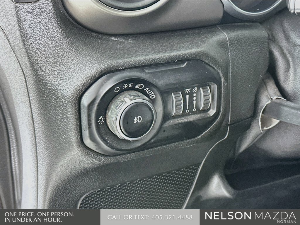 Used 2020 Jeep Wrangler Sport AWD/4WD image 11