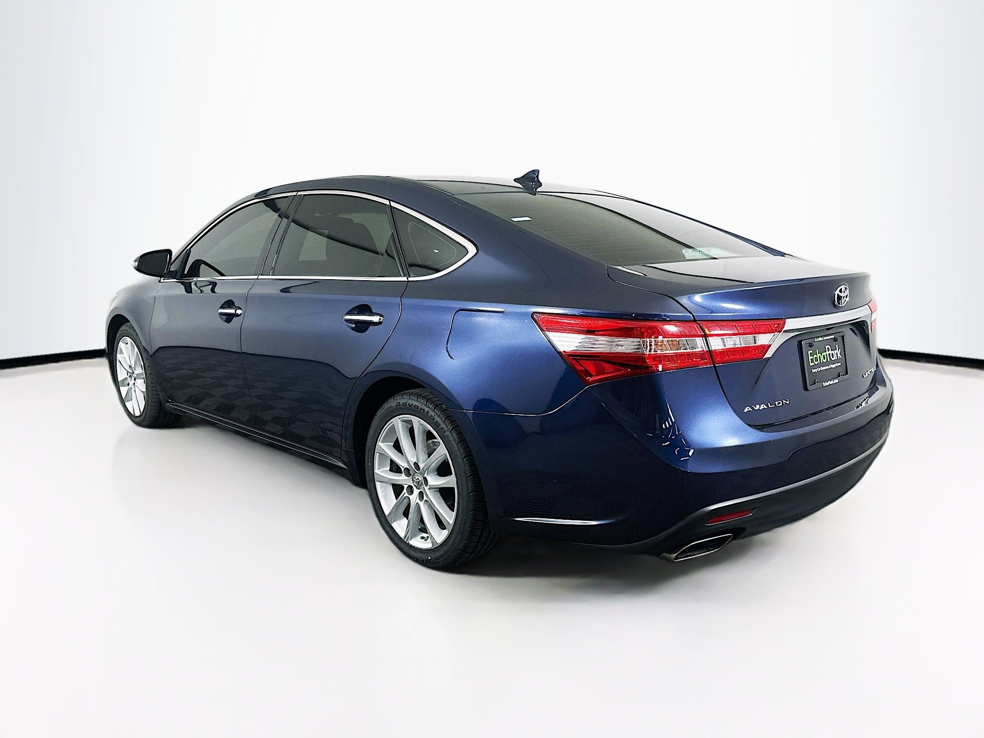 Used 2014 Toyota Avalon Limited FWD image 5