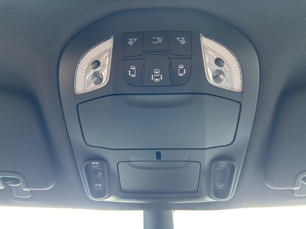 New 2026 Chrysler Pacifica Limited w/ S Appearance Package image 41