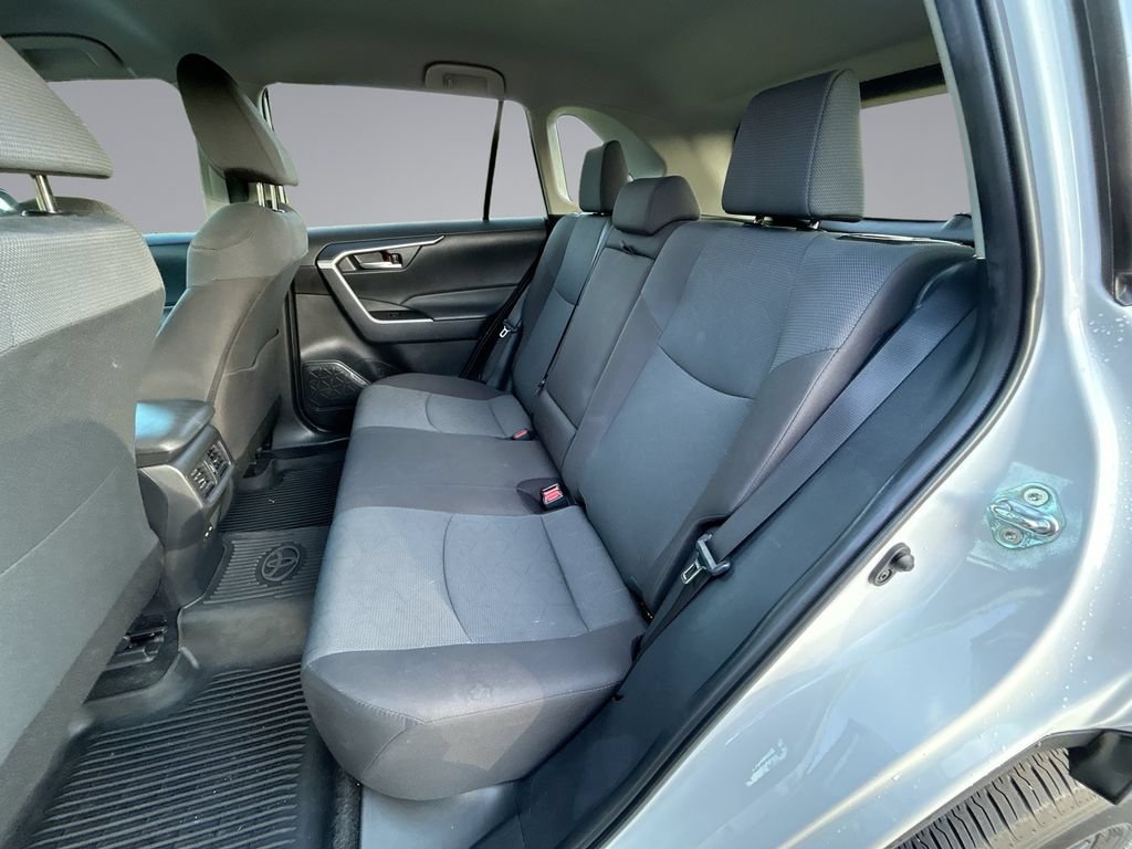 Certified 2025 Toyota RAV4 XLE FWD image 28