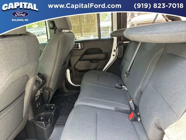 Used 2024 Jeep Wrangler Unlimited Sahara w/ Safety Group AWD/4WD image 18