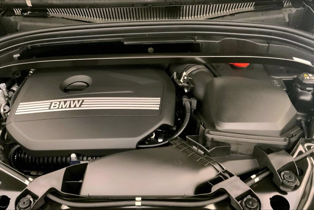 New 2026 BMW X2 xDrive28i w/ Technology Package AWD/4WD image 8