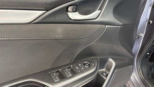 Used 2018 Honda Civic EX image 17