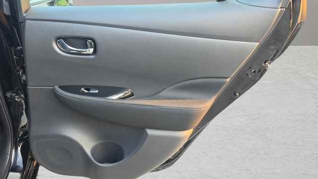 Used 2025 Nissan Leaf SV Plus FWD image 15