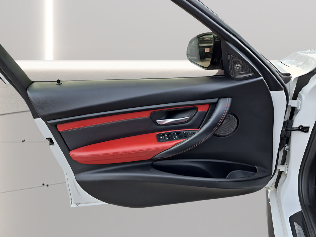 Used 2018 BMW M3 RWD image 15