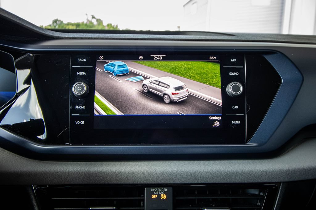 Certified 2023 Volkswagen Taos SE w/ Panoramic Sunroof Package FWD image 40