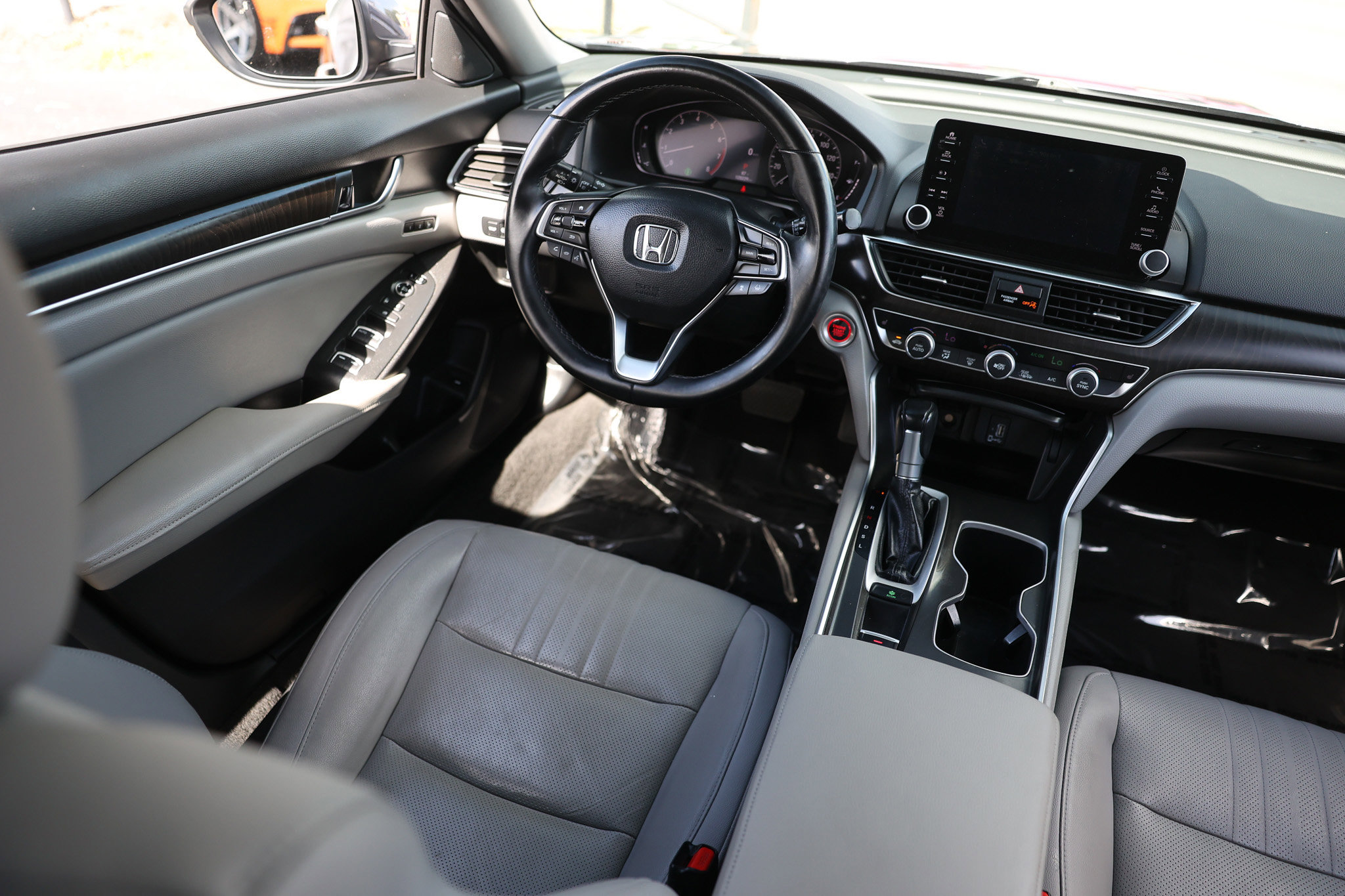Used 2018 Honda Accord EX-L image 25
