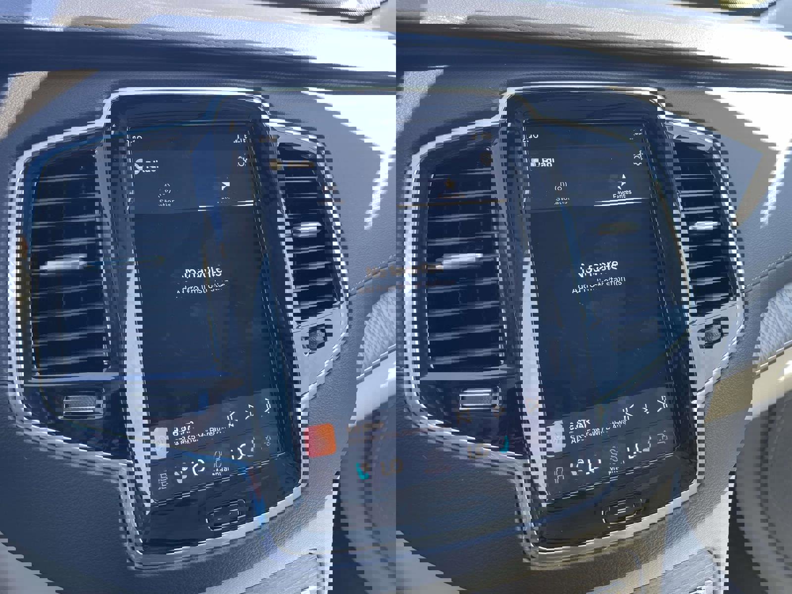 Certified 2024 Volvo XC90 B6 Ultimate w/ Lounge Package image 27