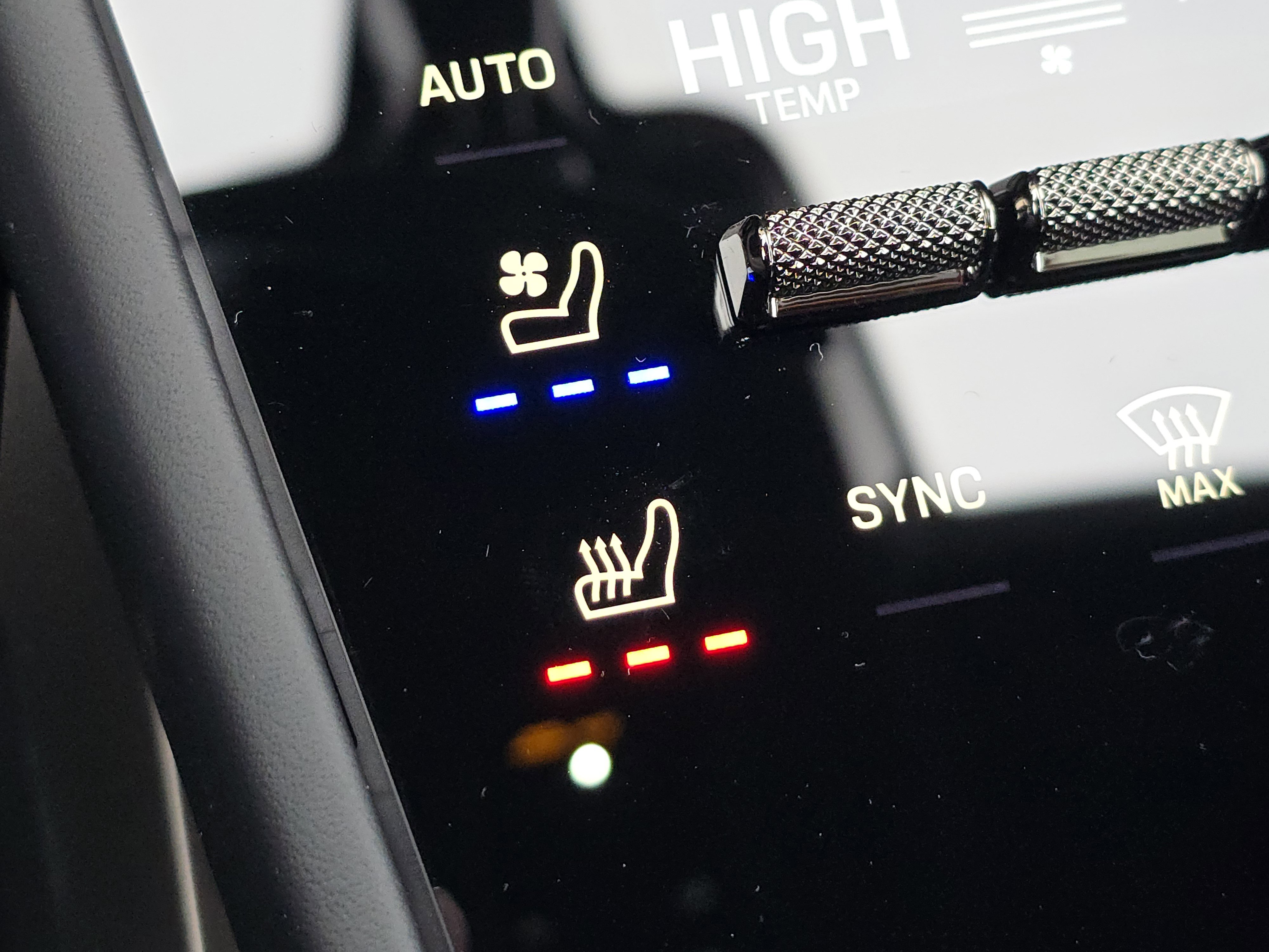 New 2026 Porsche Cayenne Turbo image 23