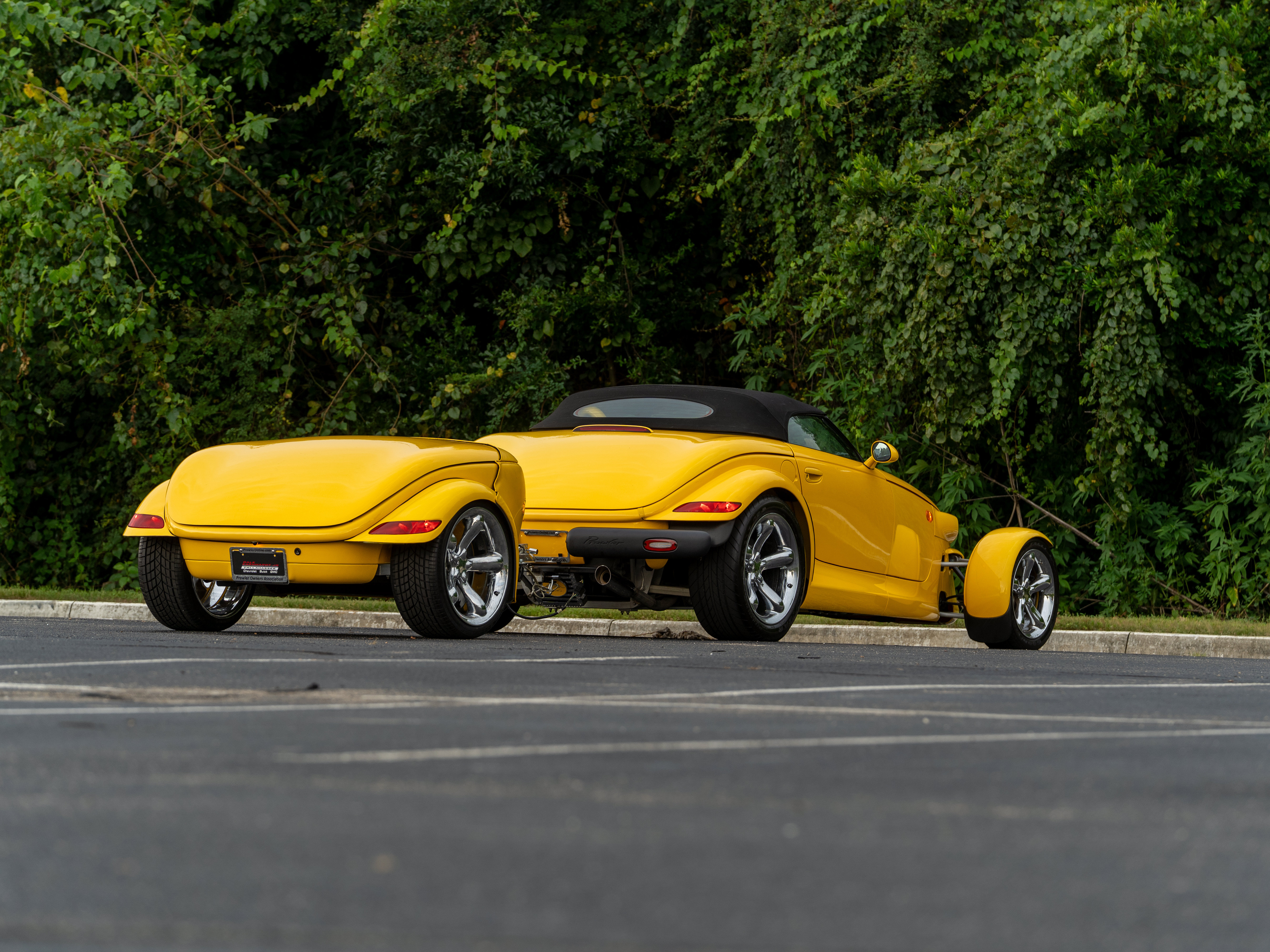 Used 2002 Chrysler Prowler RWD image 37